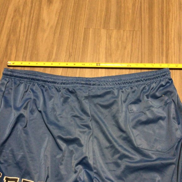 Pair of shorts light blue size approximately 42 waist Tarheals team no inner tag - Picture 4 of 7